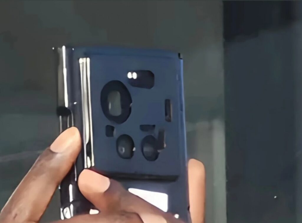 Xiaomi 17 Ultra spy shot-