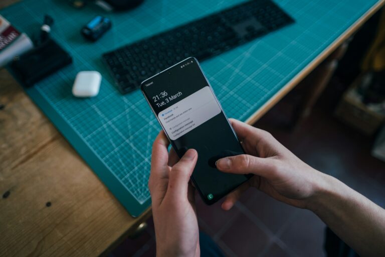 Smartphone update notification