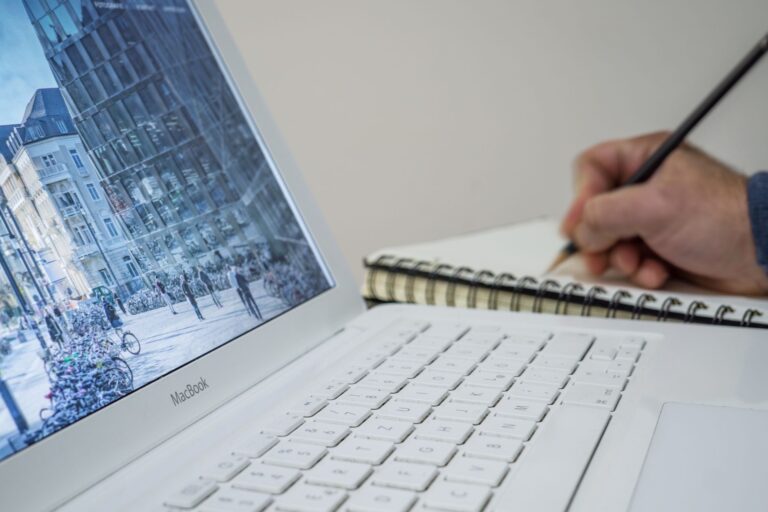 Close keyboard note