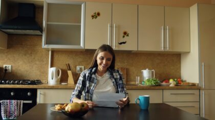 A simple guide to using AI voice tools for everyday tasks without feeling overwhelmed