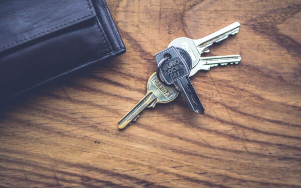 Bluetooth trackers at home: smart ways to stop losing your stuff without leaking your location