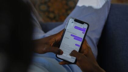 Everyday SMS scams: common tricks, red flags and how to react calmly