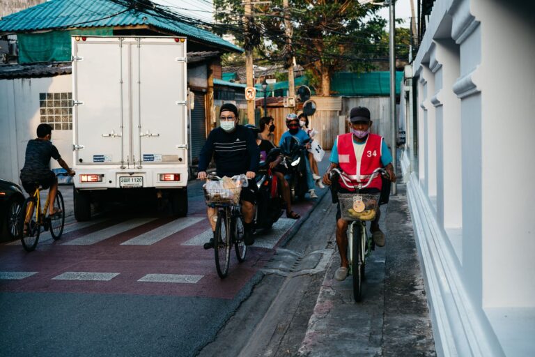 Cyclist wearing smart