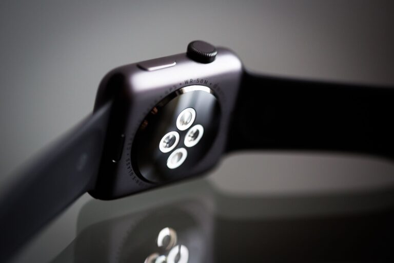 Small wearable device