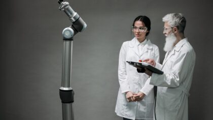 How cooperative robots could become everyday helpers at work and at home