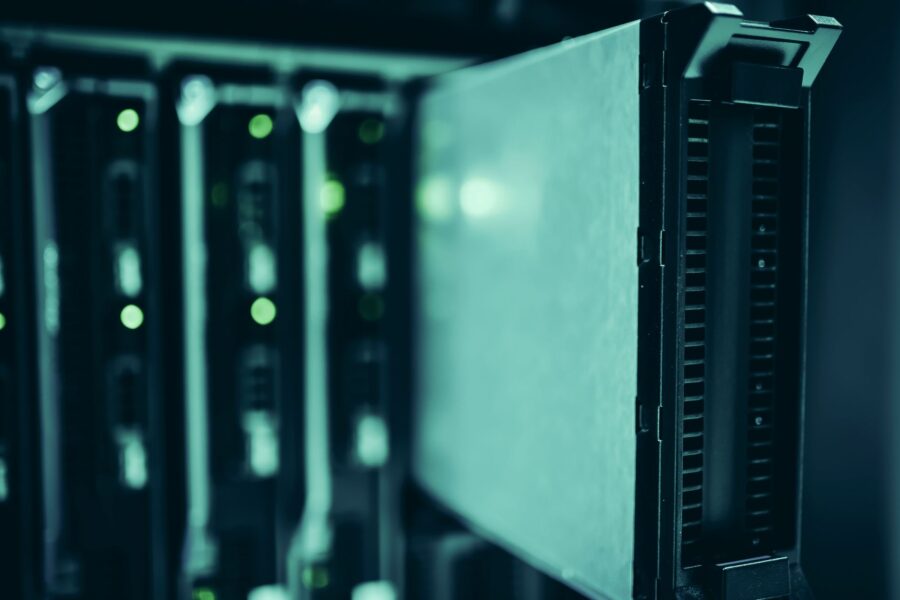 Edge computing server