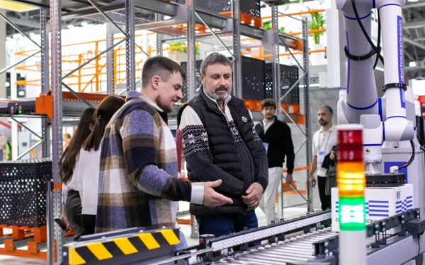How industrial IoT is reshaping factories into smarter, leaner systems