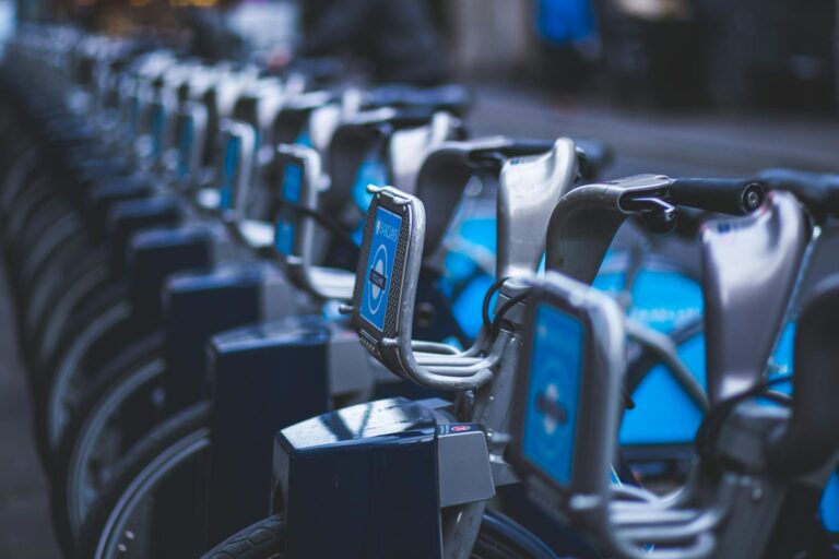 Shared bikes docking