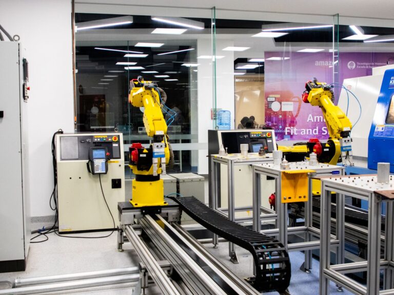 Printers robotic arms