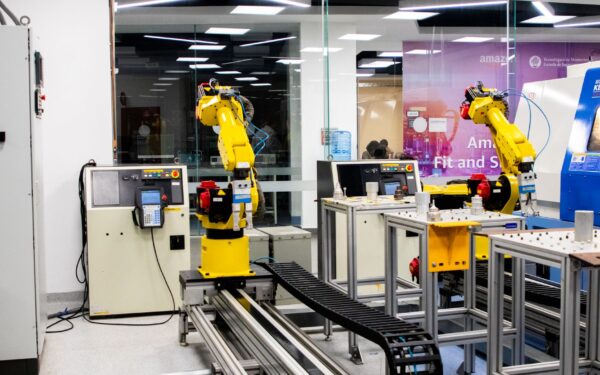 How modular robotics is helping small manufacturers innovate without rebuilding factories