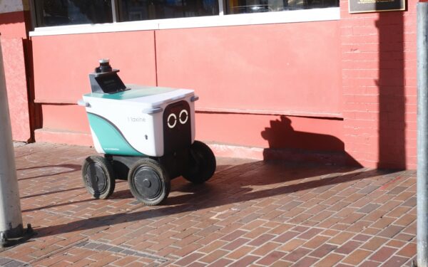 How sidewalk robots could quietly change local deliveries and city life