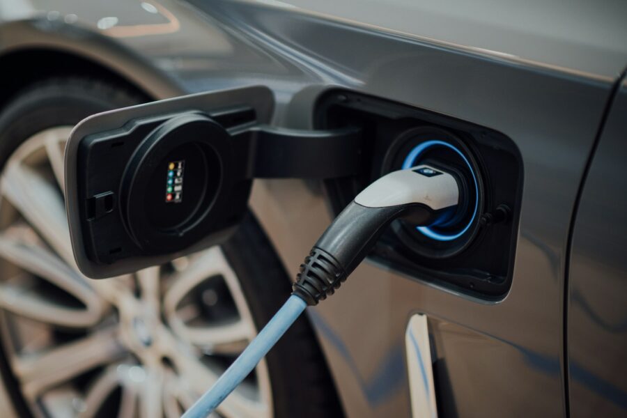How solid-state batteries could power longer trips, safer devices and new kinds of gadgets - Battery technology Consumer electronics Electric vehicles Emerging