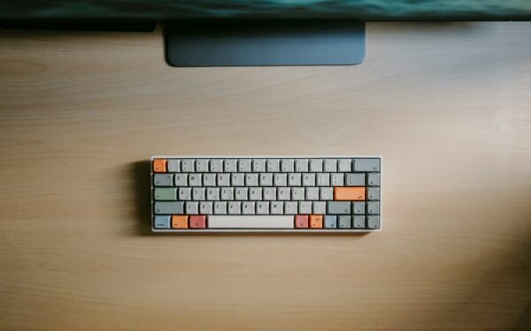 How to choose a keyboard that fits you: a clear guide to layouts, switches and comfort