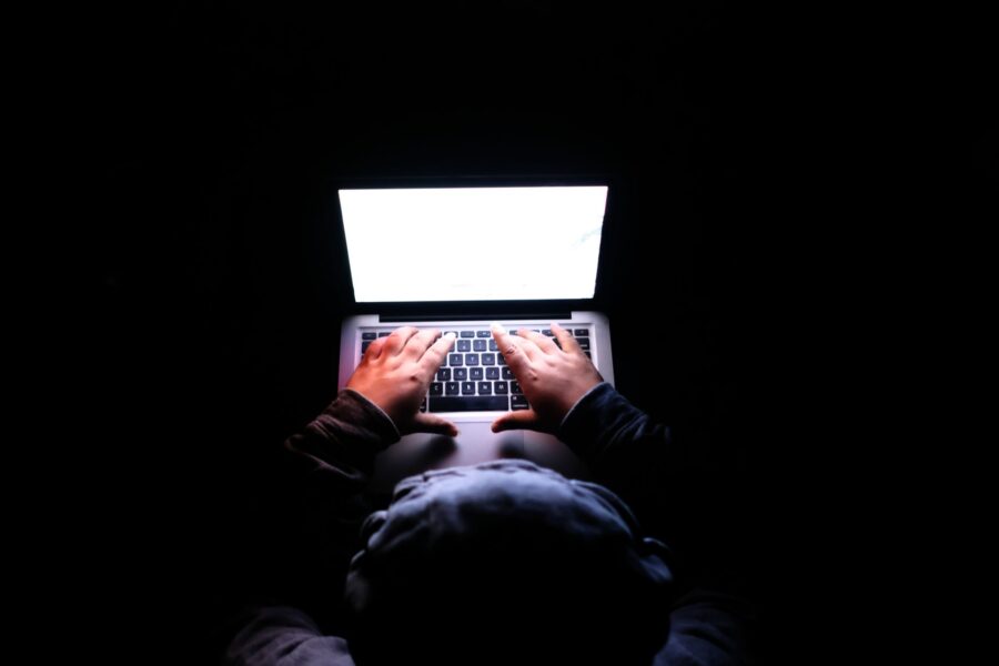 Laptop screen privacy