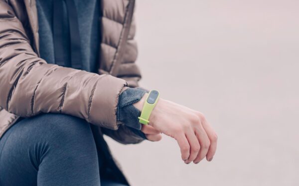 How to pick a simple fitness tracker that actually helps you move more