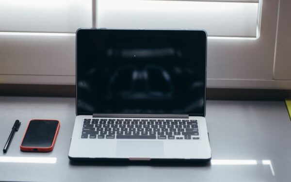 How to use AI desktop apps to build a smoother workday without drowning in distractions