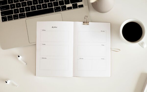 How to use AI for weekly planning without turning your life into a spreadsheet