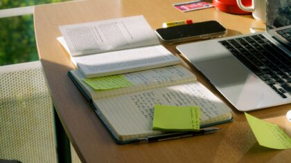 How to use AI summaries without missing the important details