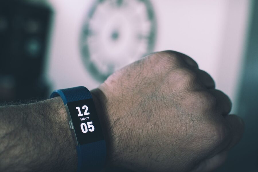 Smartwatch fitness tracker