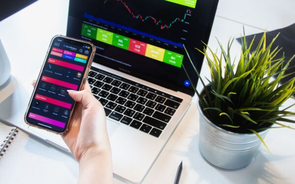 Simple password manager guide: why it helps and how to start with less stress