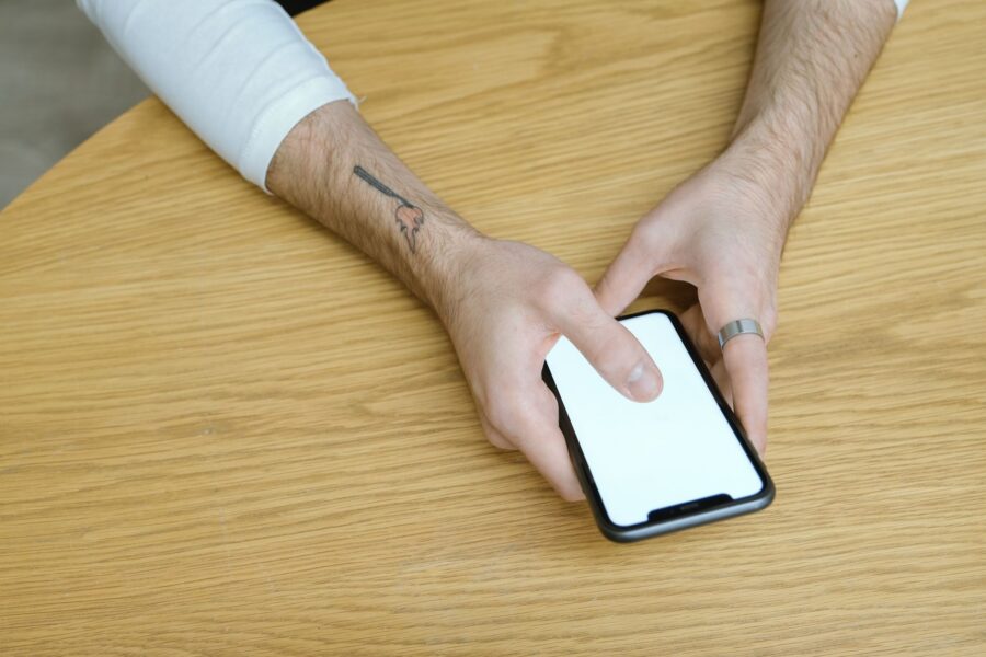 Smart ring hand