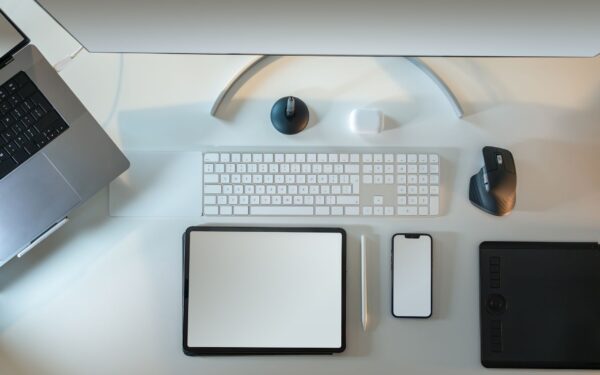 Tablet as your main computer: what works, what does not, and how to set it up well