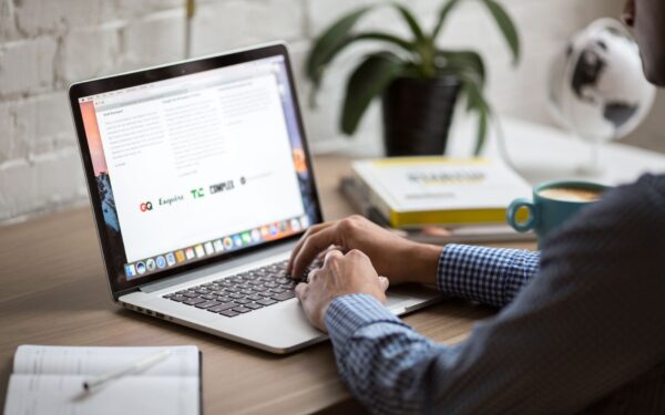 A calm guide to AI email helpers: how to save time without sounding like a robot