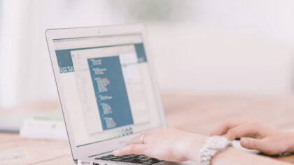 A calm guide to AI for social media: how to save time without losing your voice