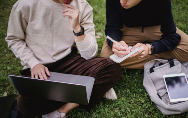 A calm guide to AI for students: smarter studying without shortcuts
