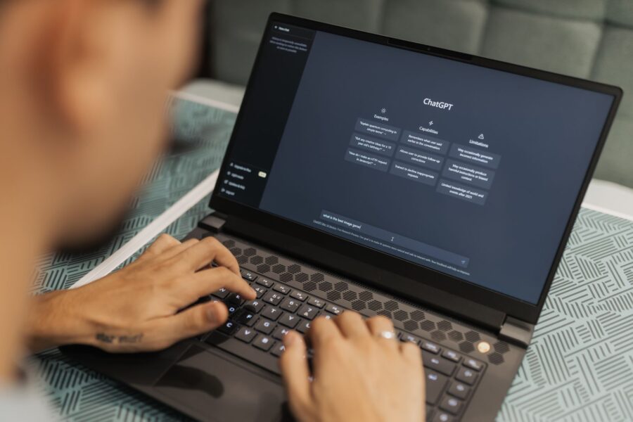 Laptop screen artificial