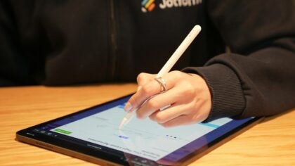 A calm guide to e-signature tools: sign documents safely without printing anything