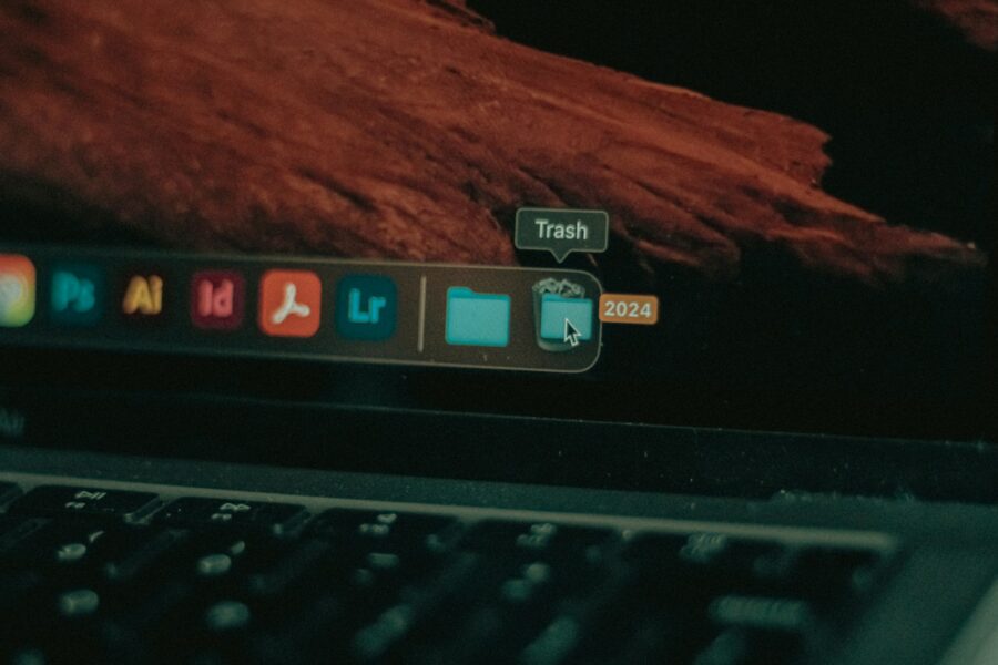 Laptop cloud storage