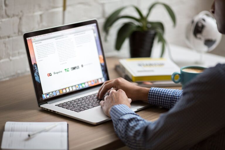 Email thread laptop