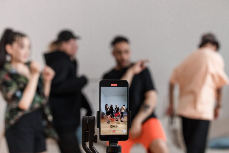 Phone screen social