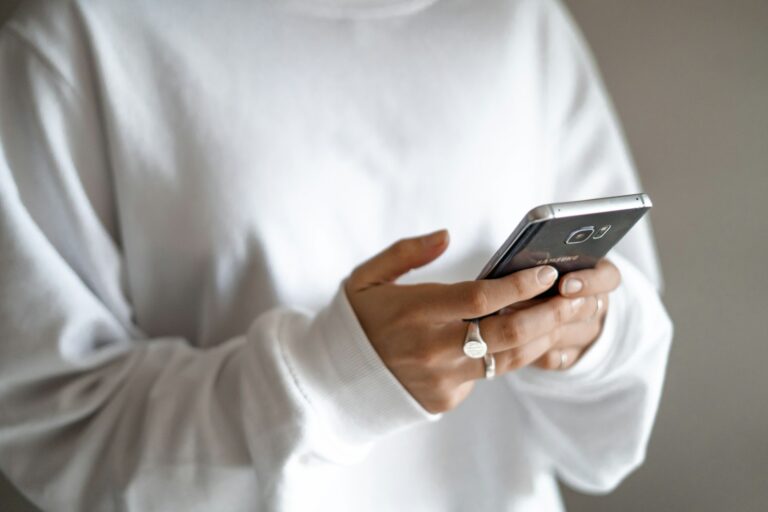 Smartphone sms delivery