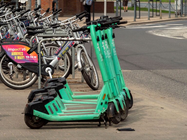 Bike sharing station