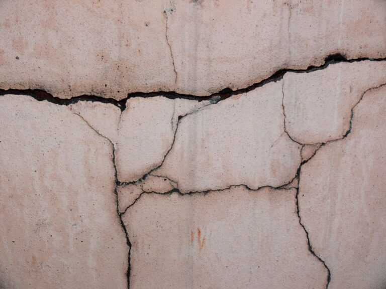 Cracked concrete close