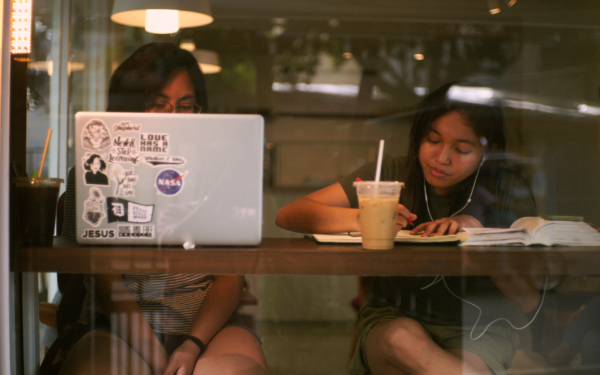 How to use public Wi‑Fi without handing your data to strangers