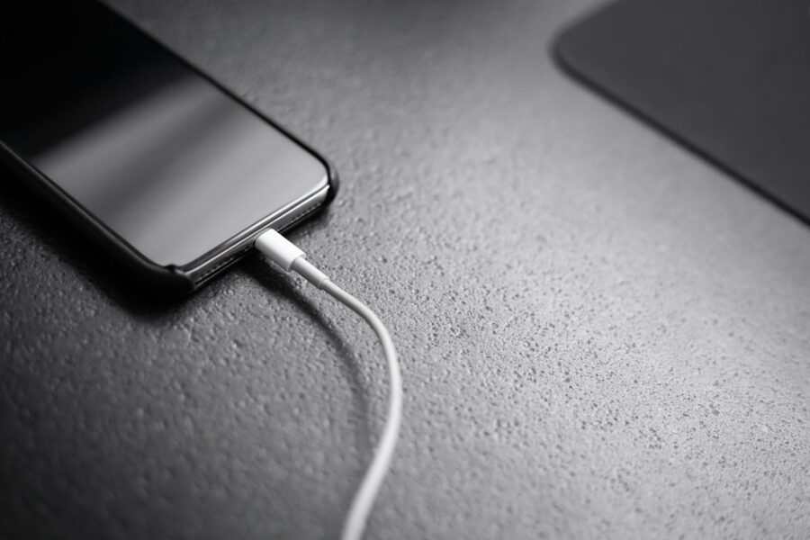 Smartphone charging cable