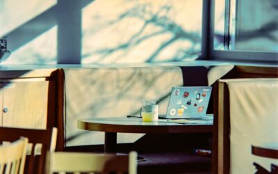 Public Wi‑Fi risks explained: how to use shared networks without exposing your data