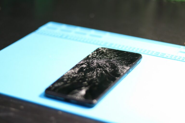 Smartphone table cracked