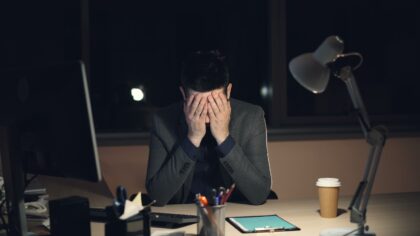 Simple guide to AI scams: how to spot fake chats, clones and “smart” frauds