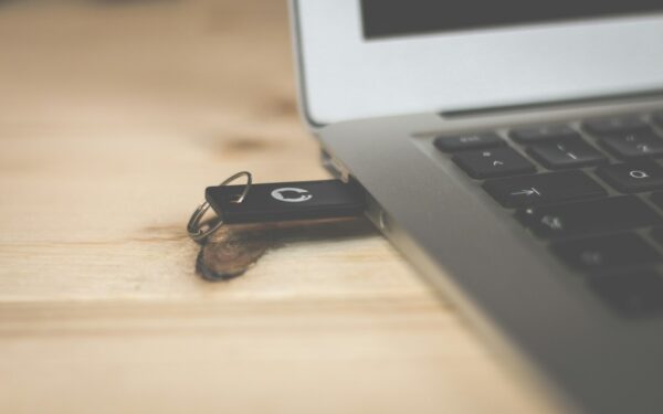 Simple USB safety: how to avoid infections from flash drives and chargers