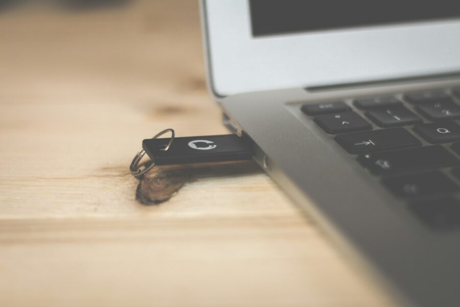 Laptop usb flash