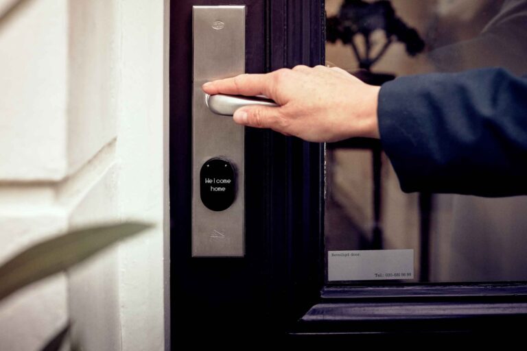 Door window contact