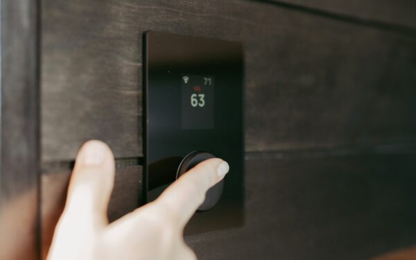 Smart thermostats for real homes: benefits, trade‑offs and tips before you buy