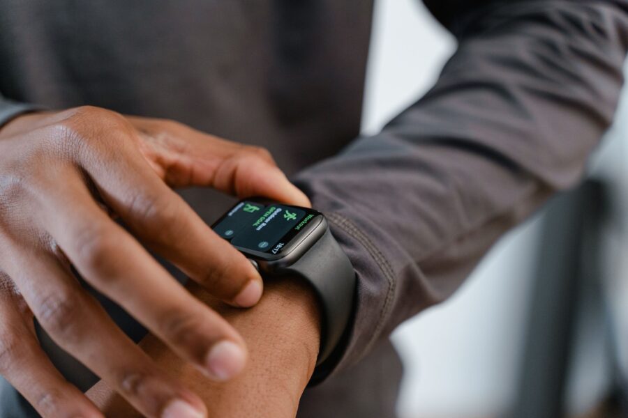 Smartwatch fitness band