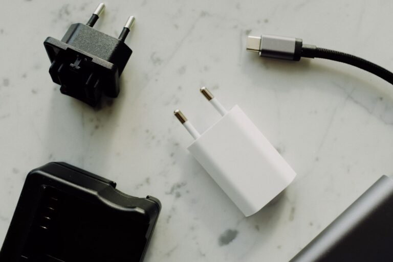 Usb wall charger