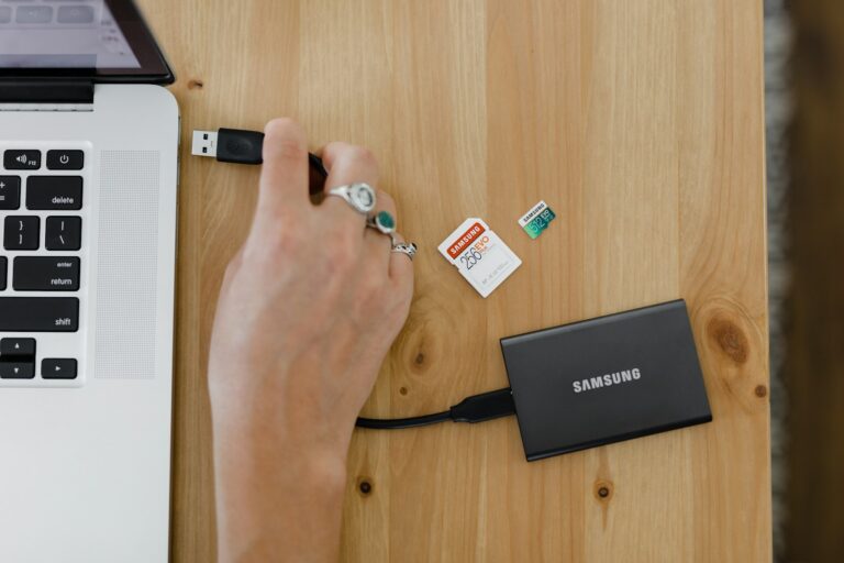 Person holding usb