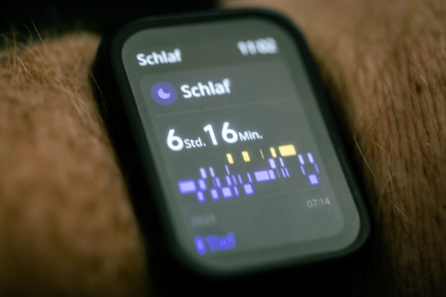 Smartwatch sleep tracking